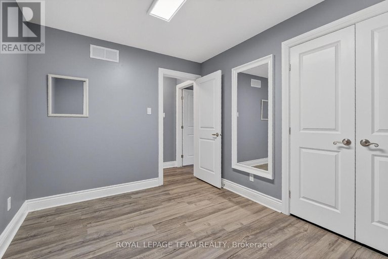 29501223/a-142-a-queen-mary-street/overbrookcastle-heights/ottawa/ontario/K1K1X5_28