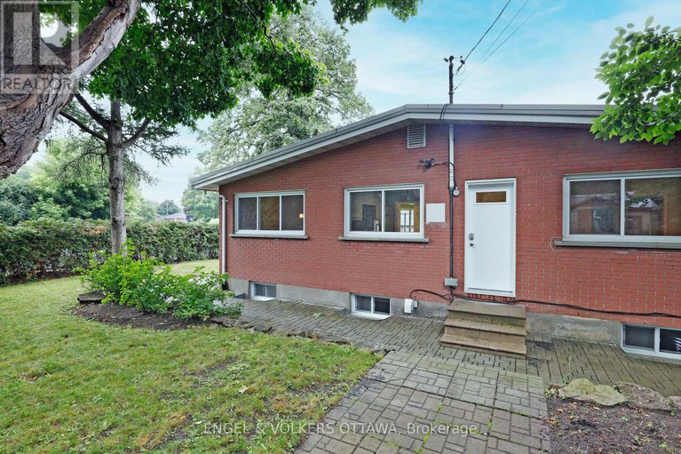 28561500/919-bermuda-avenue/carson-meadows/ottawa/ontario/K1K0V8_38