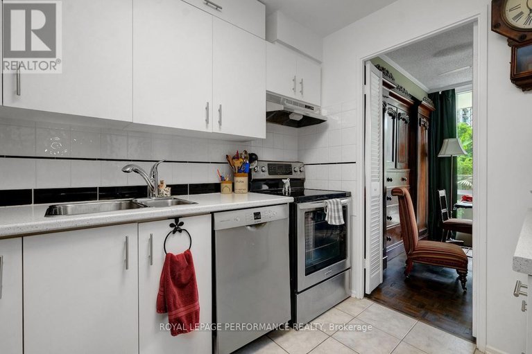 28763967/207-2625-regina-street/britannia/ottawa/ontario/K2B5W8_12