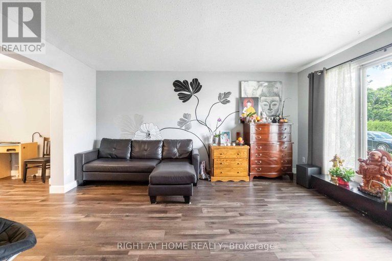 29456143/3-21-midland-crescent/arlington-woods/ottawa/ontario/K2H8P6_4