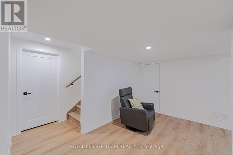 28698109/2055-wanderer-avenue/mahogany-community/ottawa/ontario/K4M0W9_46