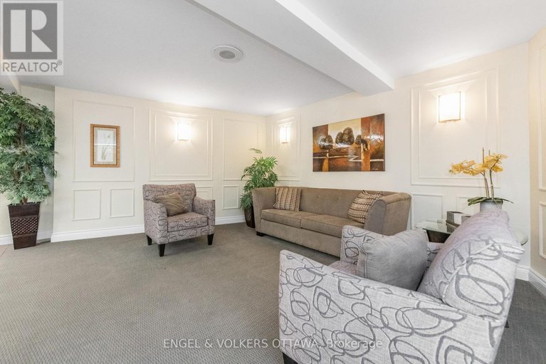 28759787/8-1356-meadowlands-drive-e/borden-farmstewart-farmcarleton-heightsparkwood-hills/ottawa/ontario/K2E6K6_5