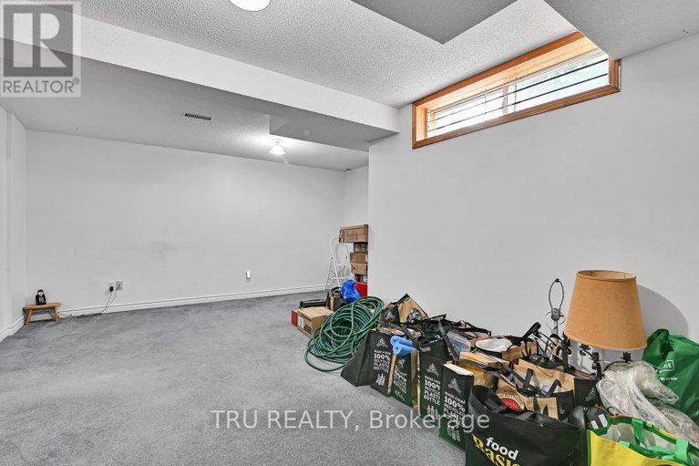 28719308/40-baton-court/katimavik/ottawa/ontario/K2L4C8_31
