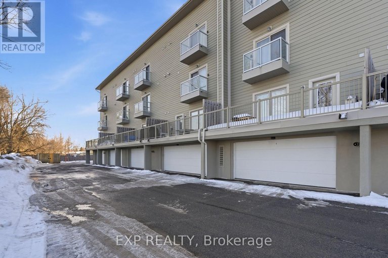 29608376/28-meach-private/stittsville-south/ottawa/ontario/K2S0T8_29