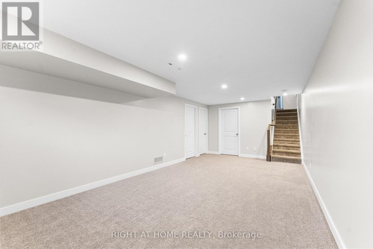 29644491/35-plank-street/emerald-meadowstrailwest/ottawa/ontario/K2V0M8_26