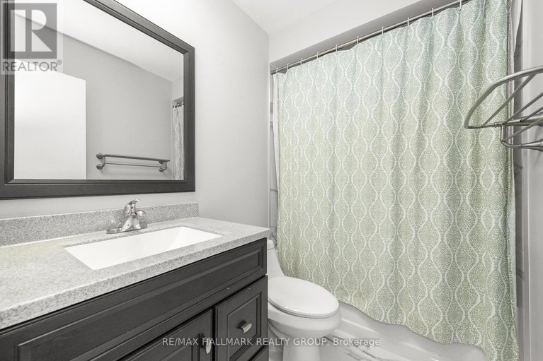 28847382/1414-eastcliffe-way/pineview/ottawa/ontario/K1B5H6_26