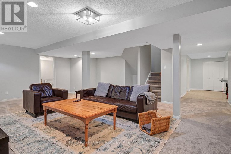 28862672/34-apple-creek-crescent/emerald-meadowstrailwest/ottawa/ontario/K2M2N3_32