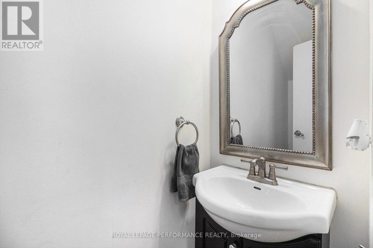 29076591/55-argyle-avenue/ottawa-centregolden-triangle/ottawa/ontario/K2P1B3_22