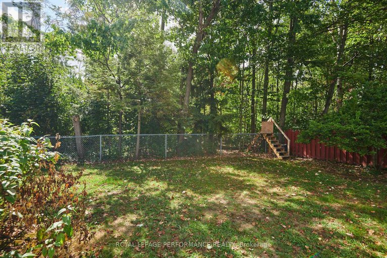 29066042/3804-autumnwood-street/emerald-woodssawmill-creek/ottawa/ontario/K1T2G8_31