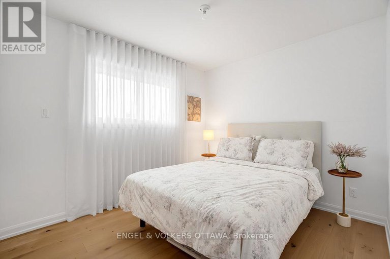 28298907/953-fairlawn-avenue/mckellar-heightsglabar-park/ottawa/ontario/K2A3S7_35
