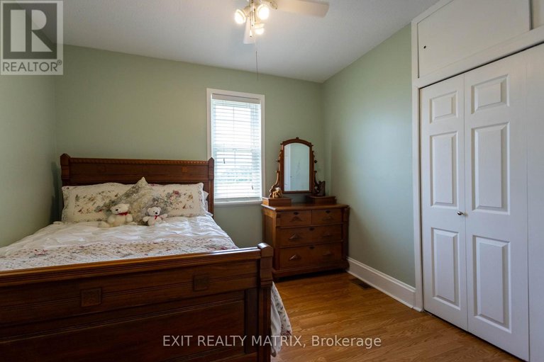 28874939/1467-wade-road/russell-twp/russell/ontario/K4R1E5_22