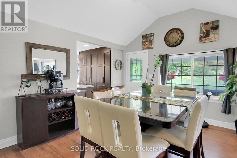 28485152/7312-bank-street/osgoode-twp-south-of-reg-rd-6/ottawa/ontario/K0A2P0_22