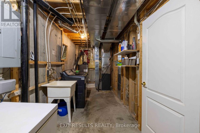28125818/2056-dorima-street/avalon-east/ottawa/ontario/K4A4E8_40