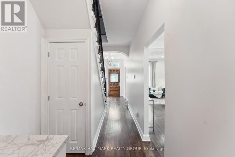 28383453/322-booth-street/west-centre-town/ottawa/ontario/K1R7K2_14