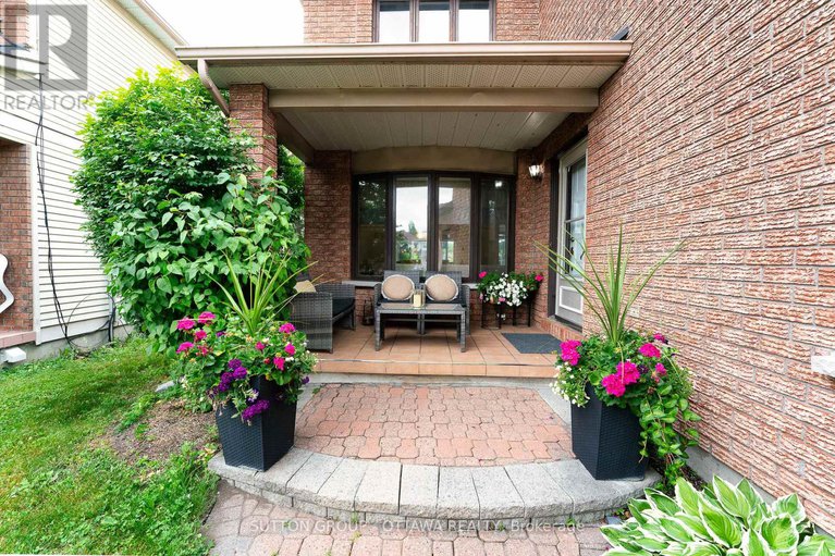 28504074/2163-johnston-road/hunt-club-park/ottawa/ontario/K1G5K2_4