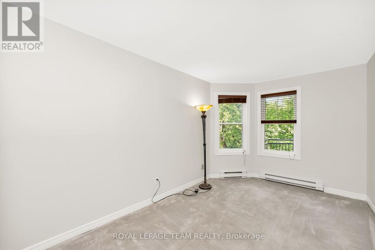 28513863/1-1121-bavlie-avenue/billings-bridge/ottawa/ontario/K1H8P3_23