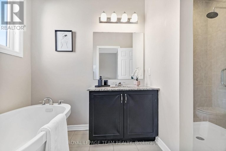 29516252/335-rue-des-soldats-riendeau-street/half-moon-bay/ottawa/ontario/K2J6H4_20