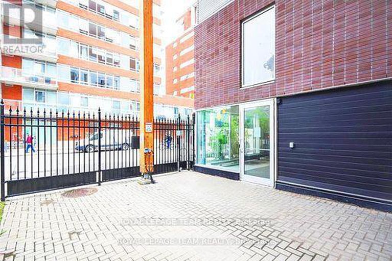 29394025/308-360-cumberland-street/lower-townbyward-market/ottawa/ontario/K1N0B1_5