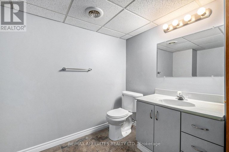 29027617/1315-prestone-drive/bilberry-creekqueenswood-heights/ottawa/ontario/K1E2Z2_24