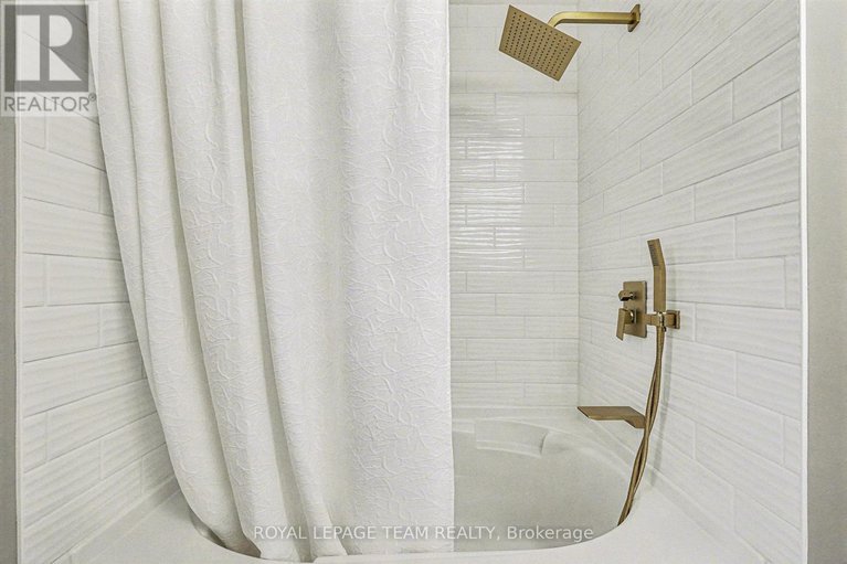 29206239/266-sorento-street/strandherd/ottawa/ontario/K2J0B4_15