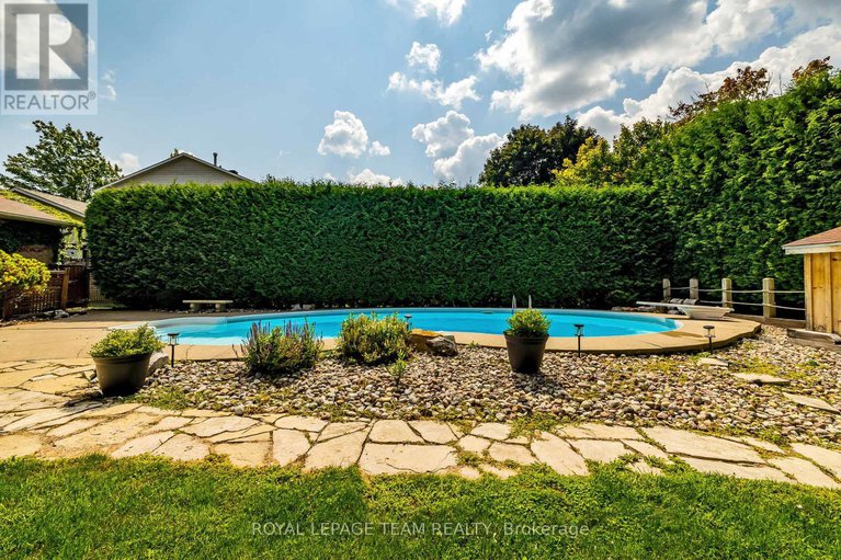 29218439/87-beechfern-drive/stittsville-central/ottawa/ontario/K2S1E3_37