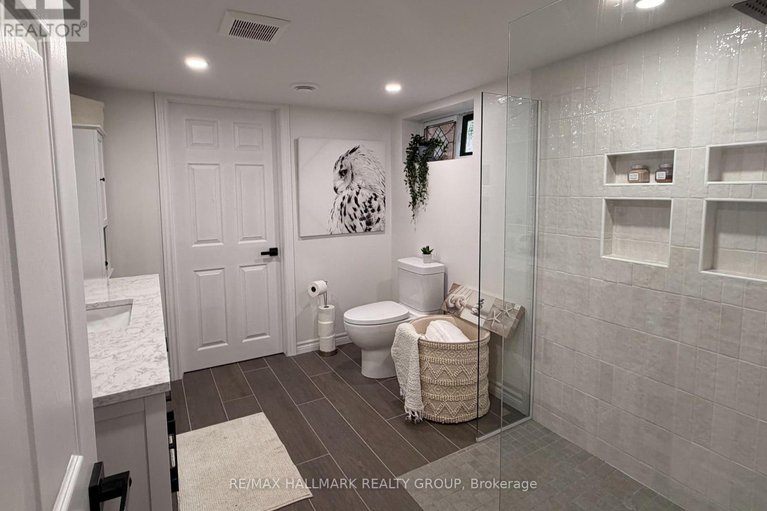 29137987/2424-joliffe-street/hawthorne-meadows/ottawa/ontario/K1G1G9_20