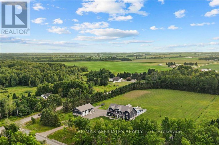 28673647/2440-emmett-road/cumberland-west/ottawa/ontario/K4C1S1_44