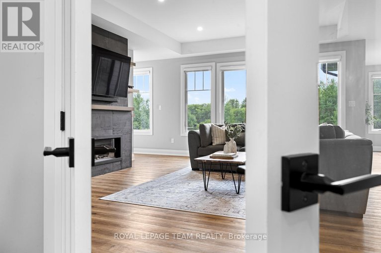 29569623/3783-woodkilton-road/dunrobin/ottawa/ontario/K0A3M0_12