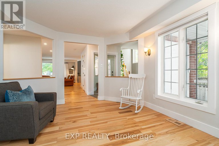 28872307/66-newcastle-avenue/morgans-grantsouth-march/ottawa/ontario/K2K3B5_7