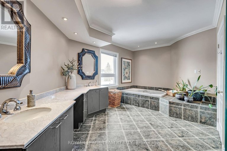 28078826/1345-potter-drive/manotick-village-manotick-estates/ottawa/ontario/K4M1C6_25