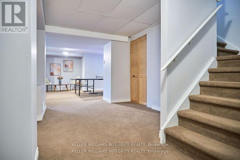 28409851/9-shannondoe-crescent/bridlewood/ottawa/ontario/K2M2C8_31