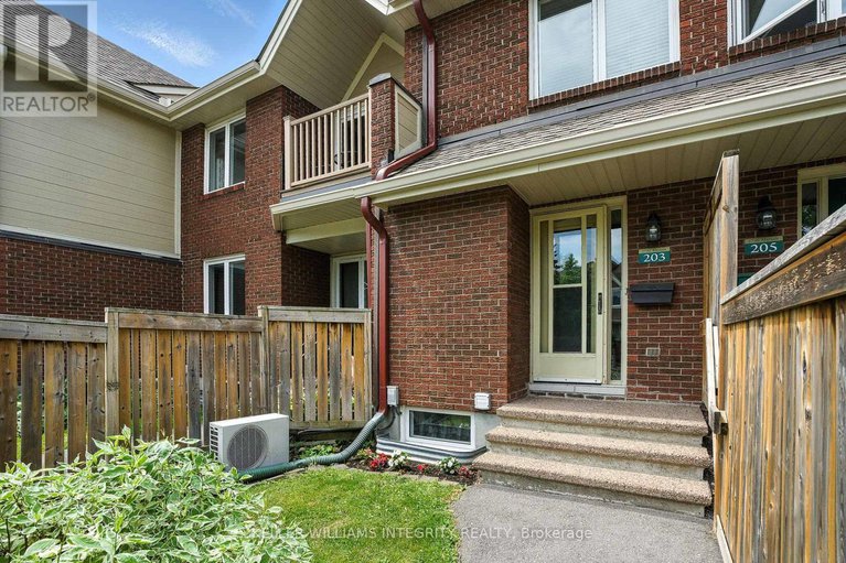 28528358/203-1750-marsala-crescent/fallingbrookpineridge/ottawa/ontario/K4A2G5_2