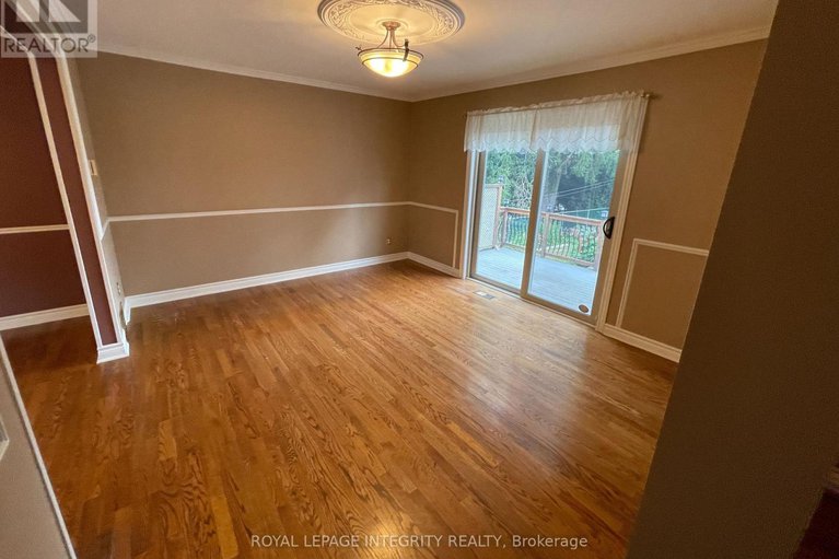 28908367/469-guy-street/castle-heights/ottawa/ontario/K1K1C1_22