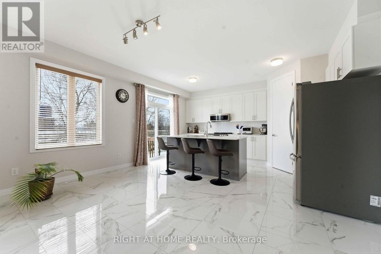 29484591/643-terrier-circle/goulbourn-twp-from-franktown-rdsouth-to-rideau/ottawa/ontario/K0A2Z0_12