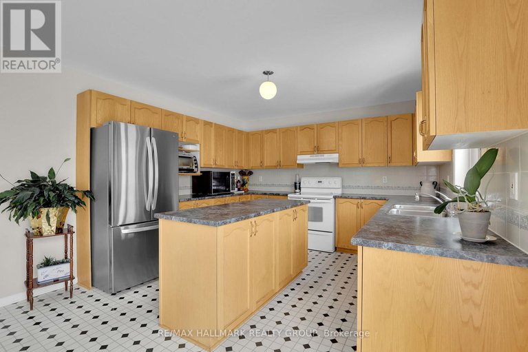 29537108/634-aquaview-drive/avalon-east/ottawa/ontario/K4A4W2_13