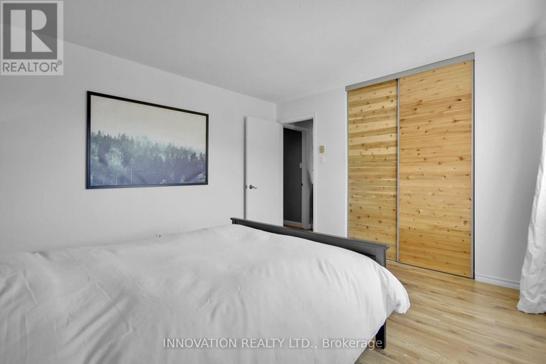 28376313/302-216-viewmount-drive/borden-farmstewart-farmcarleton-heightsparkwood-hills/ottawa/ontario/K2E7X4_17