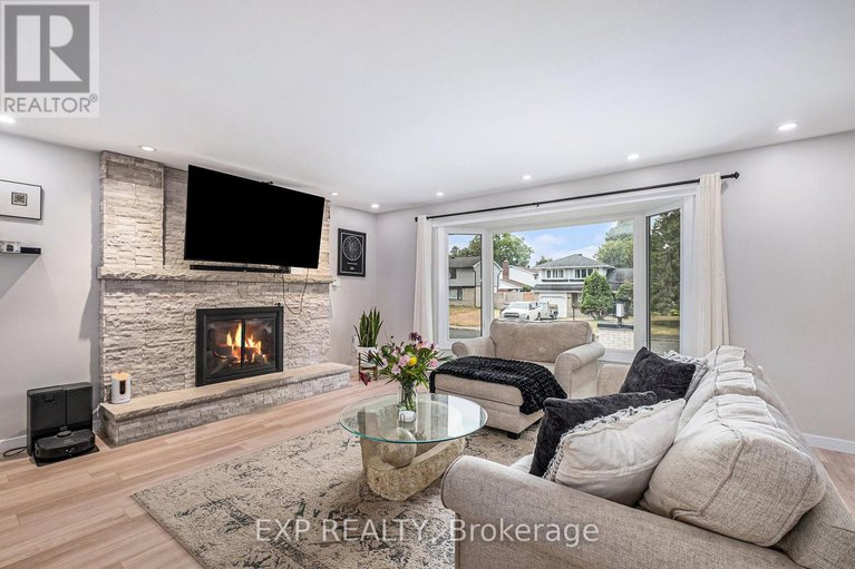 28788003/3-st-remy-drive/pheasant-run/ottawa/ontario/K2J1A4_4