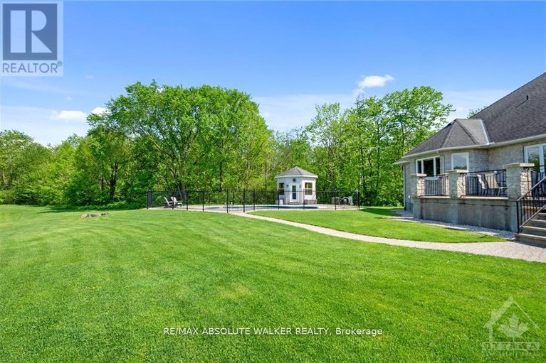28148161/2501-kearns-way/osgoode-twp-north-of-reg-rd-6/ottawa/ontario/K4P1R9_27