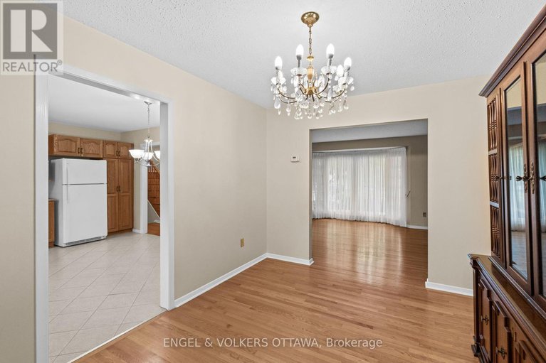 28812739/3348-kodiak-street/south-keys/ottawa/ontario/K1V7S8_13