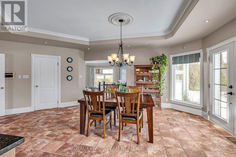 29556061/1345-potter-drive/manotick-village-manotick-estates/ottawa/ontario/K4M1C6_11
