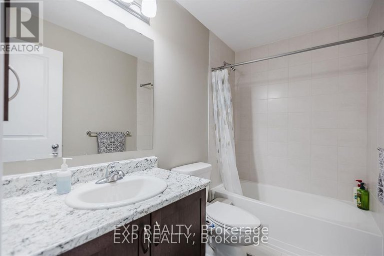 28914835/39-clonfadda-terrace/half-moon-bay/ottawa/ontario/K2J6E9_24