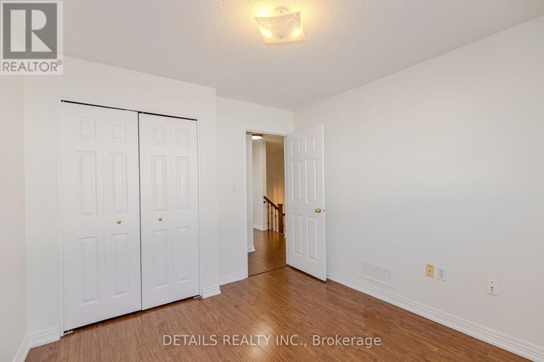 29074499/2592-crosscut-terrace/emerald-woodssawmill-creek/ottawa/ontario/K1T4A1_27