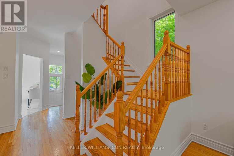 28382446/1309-meadowlands-drive-e/city-viewskylinefisher-heightsparkwood-hills/ottawa/ontario/K2E7B3_15