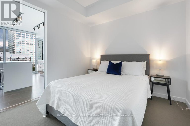 28888604/702-300-lisgar-street/ottawa-centre/ottawa/ontario/K2P0E2_17