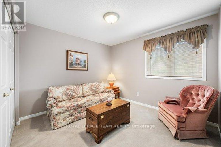 28805295/1575-winterport-way/fallingbrookpineridge/ottawa/ontario/K4A4C3_22