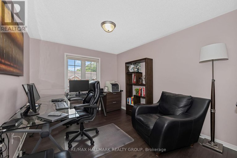 28595507/137-stedman-street/blossom-parkkemp-parkfindlay-creek/ottawa/ontario/K1T0B4_26