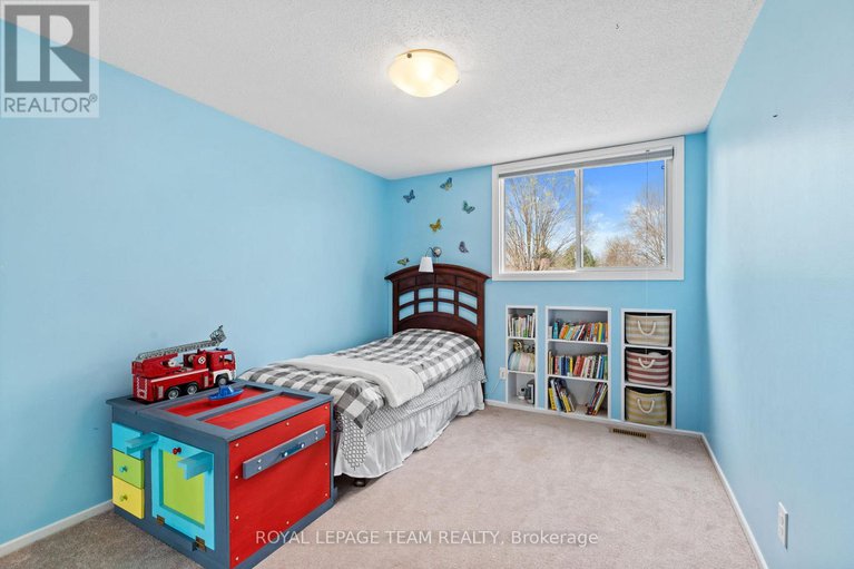 29124358/92-burnetts-grove-circle/pheasant-run/ottawa/ontario/K2J1N7_25