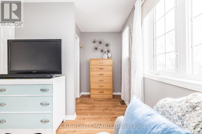 29134318/125-whalings-circle-n/stittsville-central/ottawa/ontario/K2S1S4_26