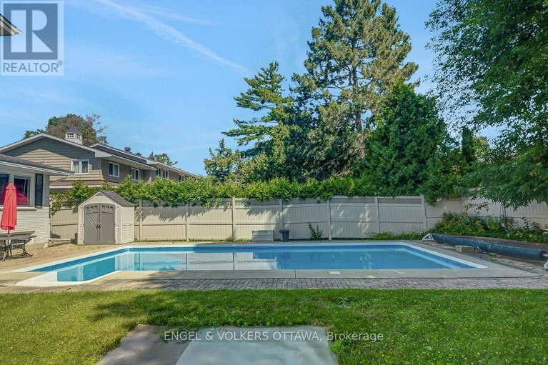 28808789/3-mohawk-crescent/bruce-farmgraham-parkqualicumbellands/ottawa/ontario/K2H7G7_43