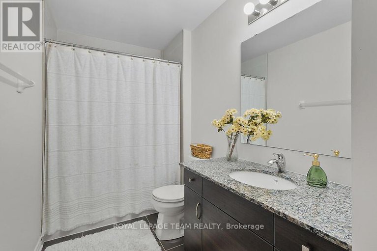 28681286/270-pembina-private/riverside-southgloucester-glen/ottawa/ontario/K4M0G7_10